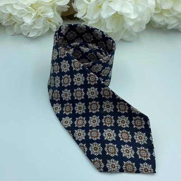 VTG Christian Dior 100% Silk tie - Picture 1 of 7